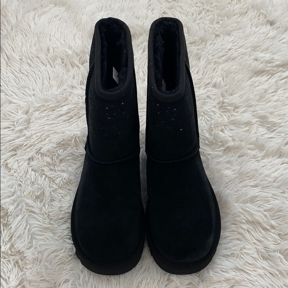 New UGG star girl black boots - Picture 4 of 8